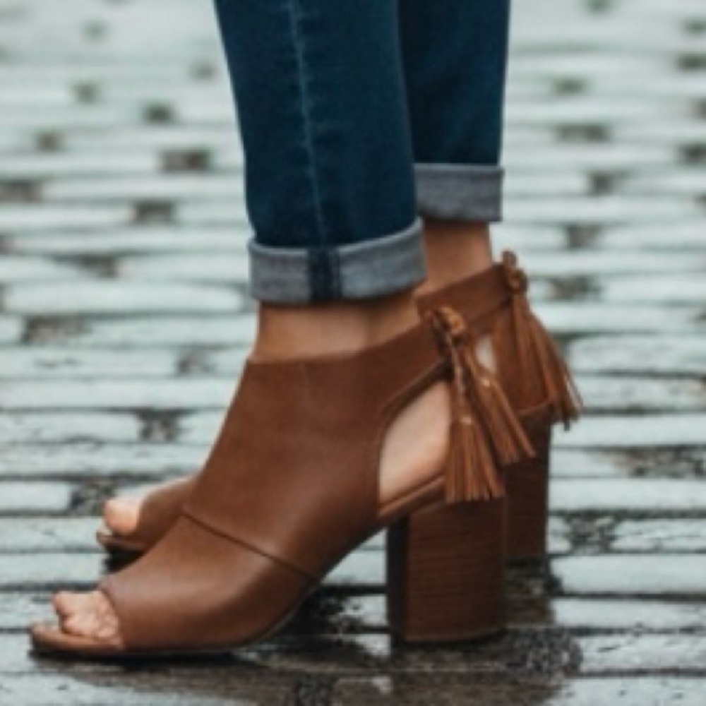 Kenneth Cole Reaction Reach The Stars Block Heel Sandals 8.5 Brown